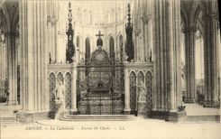 VINTAGE POSTCARD Amiens the Entered Cathedral of the Chorus