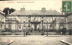 VINTAGE POSTCARD Amiens Hotel of the Prefecture