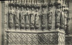 VINTAGE POSTCARD Amiens Cathedral Central Gate Left side