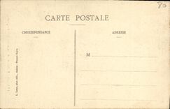 VINTAGE POSTCARD Amiens Cathedral Frontage