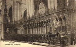 VINTAGE POSTCARD Amiens Cathedrale Dimensions stalls
