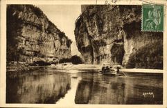 VINTAGE POSTCARD Gorges of the Tarn Straits
