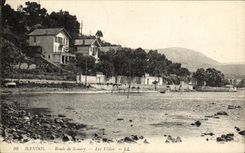 VINTAGE POSTCARD Bandol Road of Sanary Villas