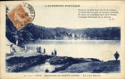 VINTAGE POSTCARD Environs Of the Mount Gilds the Lake Pavin