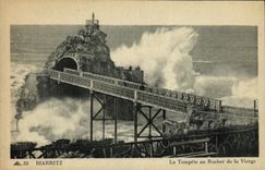 CPA Biarritz La Tempete Au Rocher De La Vierge 