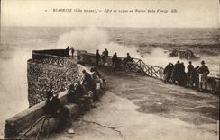 CPA Biarritz Effet de Vague Au Rocher de la Vierge 