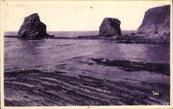VINTAGE POSTCARD Hendaye Beach Two Twins