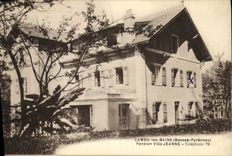 VINTAGE POSTCARD Cambo Les Bains Pension Jeanne Villa