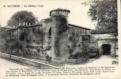 VINTAGE POSTCARD Bayonne the Old Castle