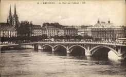 VINTAGE POSTCARD Bayonne the Bridge On L Adour