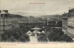 VINTAGE POSTCARD Pau View from above on the Royal place and the Chain