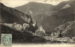 VINTAGE POSTCARD Auvergne the Way of the Falls D Hell