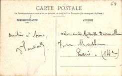 VINTAGE POSTCARD Picturesque Biarritz Main beach and L Victoria hotel