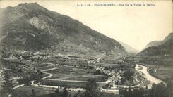 VINTAGE POSTCARD Good Water Sight On the Valley of Laruns