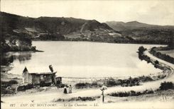 VINTAGE POSTCARD Env Of the Mount Gilds the Lake Chambon