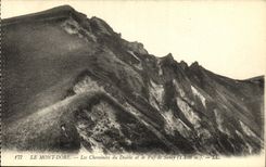 VINTAGE POSTCARD the Mount Gilds the Chimneys of the Devil and Puy de Sancy