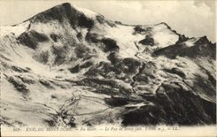 VINTAGE POSTCARD Env Of the Mount Gilds In Winter Puy de Sancy