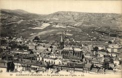Opinion de Clermont Ferrand de la POSTAL de la VENDIMIA tomada hacia L iglesia