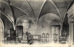 VINTAGE POSTCARD Castle Of Pau the Room Of the Officers