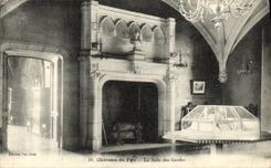 VINTAGE POSTCARD Castle Of Pau the Room Of the Guards