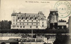 VINTAGE POSTCARD Castle Of Pau Frontage Of the South