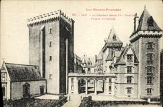 VINTAGE POSTCARD Pau the Castle Henri Keep Frontage And Entered