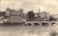 VINTAGE POSTCARD Pau View On the Castle And L Gassion Hotel