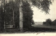CPA Compiegne Le Chateau vu du Parc