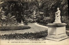 CPA Compiegne Le Chateau Vue dans le Parc