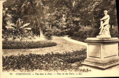 CPA Compiegne Vue dans le Parc