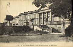 CPA Compiegne Coin du Parc avec vue sur le Chateau