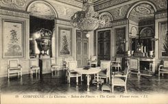 CPA Compiegne Chateau Salon des Fleurs