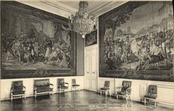 CPA Compiegne Galerie des Tapisseres