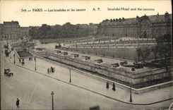 CPA Paris Les Invalides et les Canons
