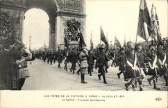 Festivales de Paris de la POSTAL de la VENDIMIA Victoire del 14 de julio de 1919 las tropas del escoces de la procesion