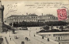 VINTAGE POSTCARD Paris the Square Notre Dame and L Hotel God
