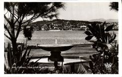 VINTAGE POSTCARD Cannes Seen from of the Small cross