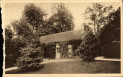 CPA Les Buissonnets Le Jardinet de Therese devant la Buanderie Lisieux