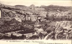 CPA La Provence Les Baux Vue Panoramique