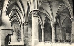 CPA Mont Saint Michel Abbaye Salle des Chevaliers