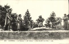 CPA Lourdes Le Calvaire Jesus attache a la Croix 11eme station