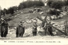 CPA Lourdes Le Calvaire Jesus rencontre sa tres sainte mere