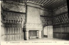 CPA Pierrefonds Le Chateau La Chambre a Coucher du Seigneur