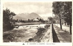VINTAGE POSTCARD Bagneres de Bigorre Quay of L Adour