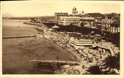 Opinion santa de Raphael de la POSTAL de la VENDIMIA sobre la playa y el bulevar Felix Martin