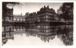 CPA La Douce France Palais De Fontainebleau Vue D Ensemble