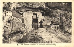 Vivienda de Dieppe de la POSTAL de la VENDIMIA de trogloditas en acantilados