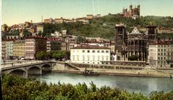 VINTAGE POSTCARD Lyon the Tilsitt Bridge and the Slope of Fourviere