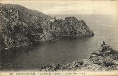 CPA La Pointe du raz La Baie des Trepasses Le Roc Hier