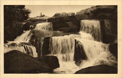VINTAGE POSTCARD Huelgoat the Cascade of Herbot Saint